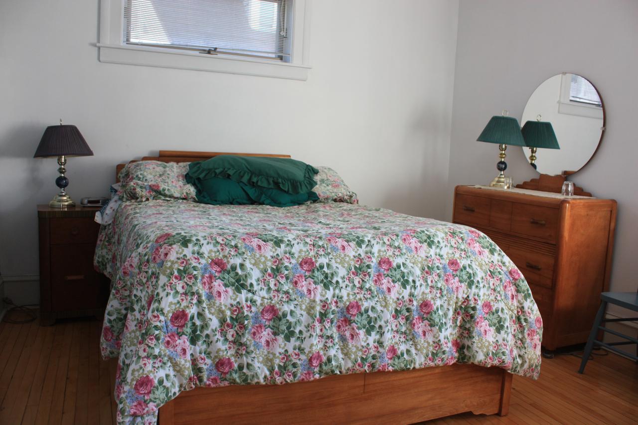 Downtown Bed & Breakfast Монктън Екстериор снимка