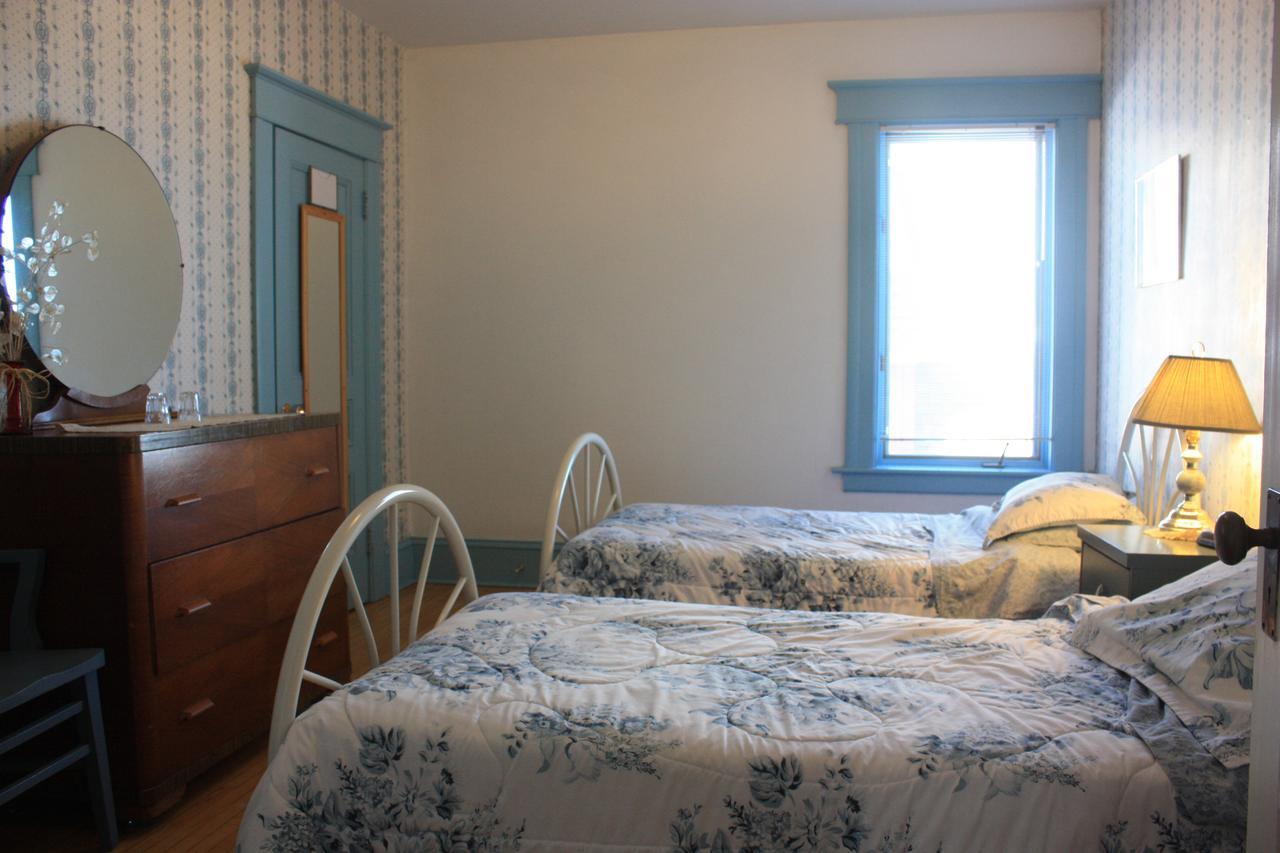 Downtown Bed & Breakfast Монктън Екстериор снимка