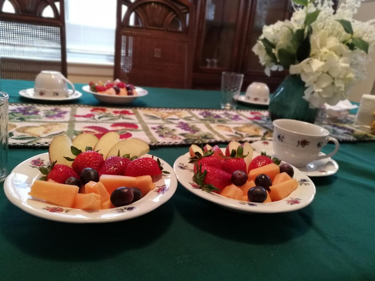 Downtown Bed & Breakfast Монктън Екстериор снимка